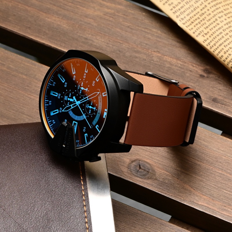 Erkekler için Pin Dokulu Deri  - Diesel Watches Smartwatch incelemesi ve fiyatı